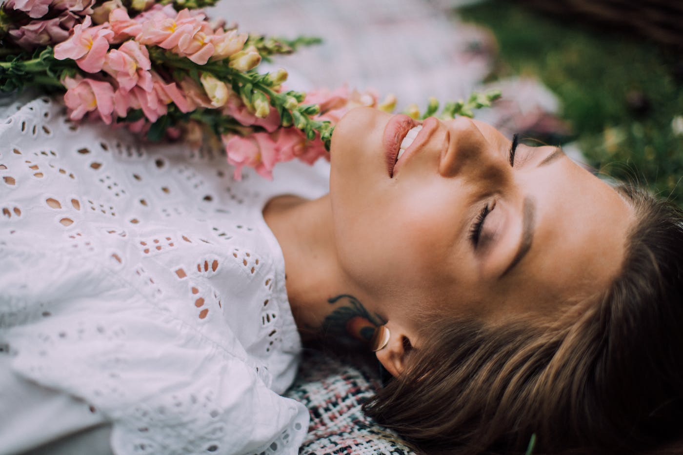 Broken capillaries and redness light-based treatment at Unique Boutique Your Day of Beauty in Newton Centre, MA